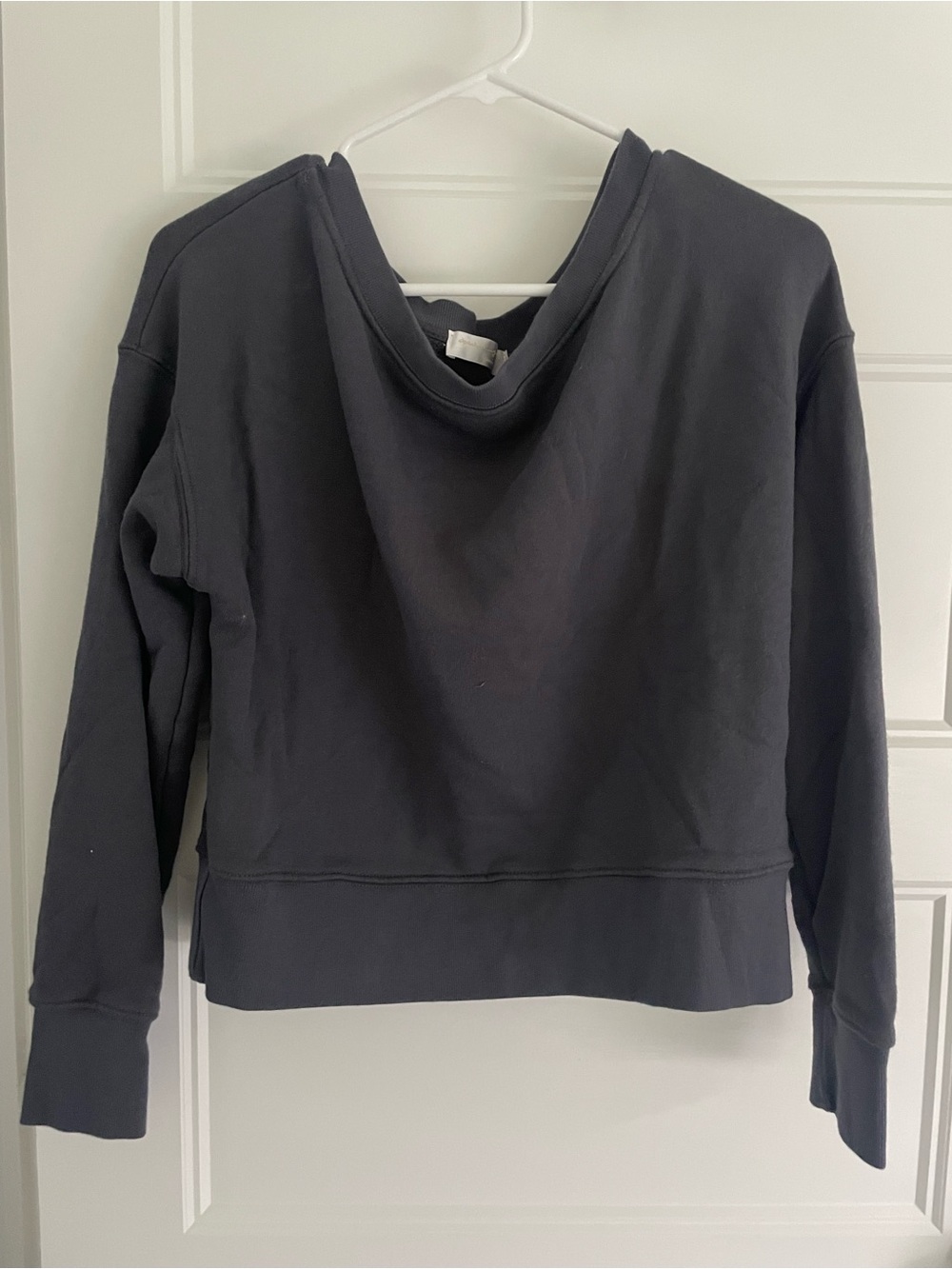 S - wide neck sweater